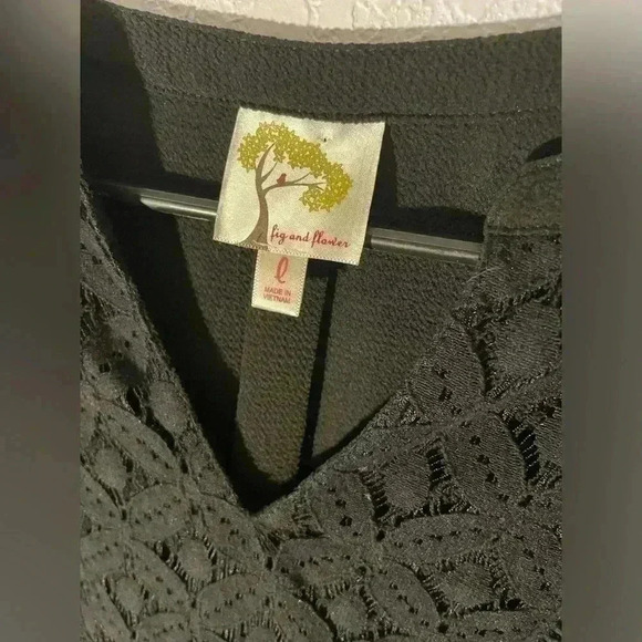 Fig and Flower Black Long sleeve Womens Size Large Blouse - Picture 3 of 8